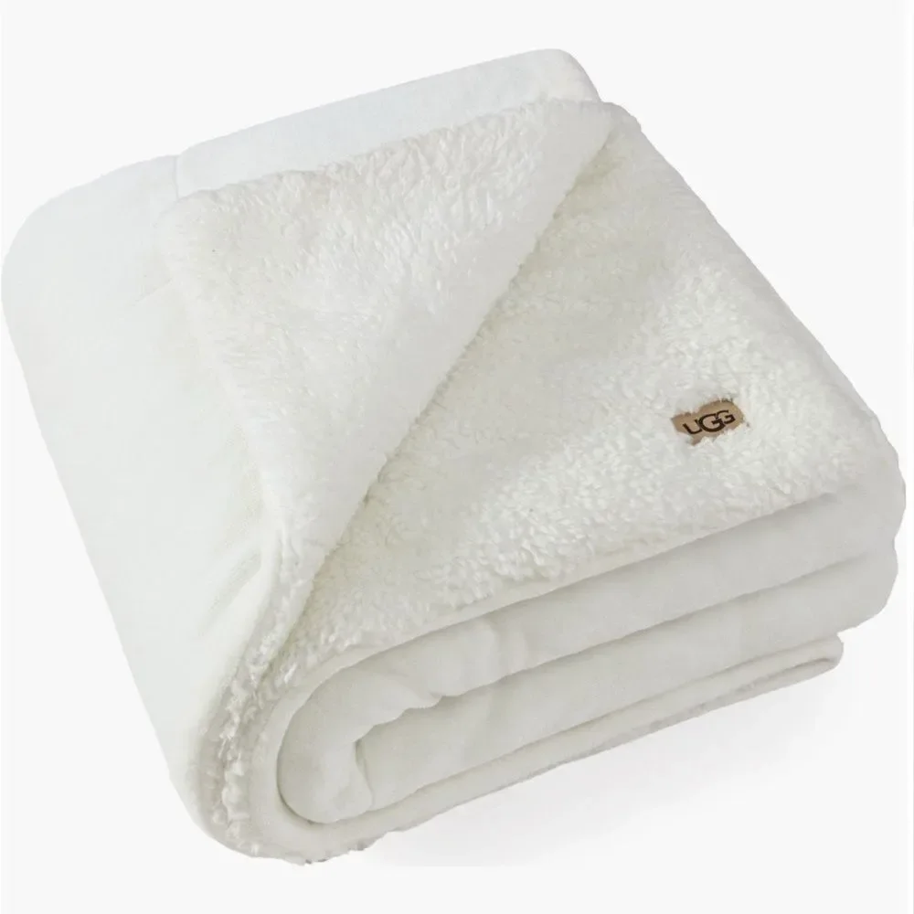 UGG Luxurious Sherpa Throw Blanket - Cream, Gray